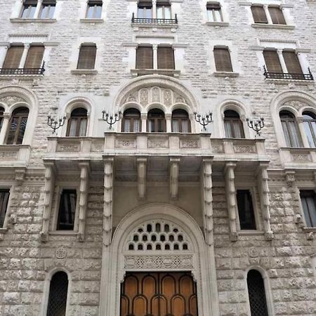 Picasso-Bozzi 59 Apartment Bari Bagian luar foto